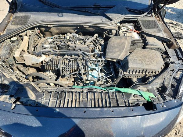 2015 VOLVO S60 Premier (non R design) — Engine bay