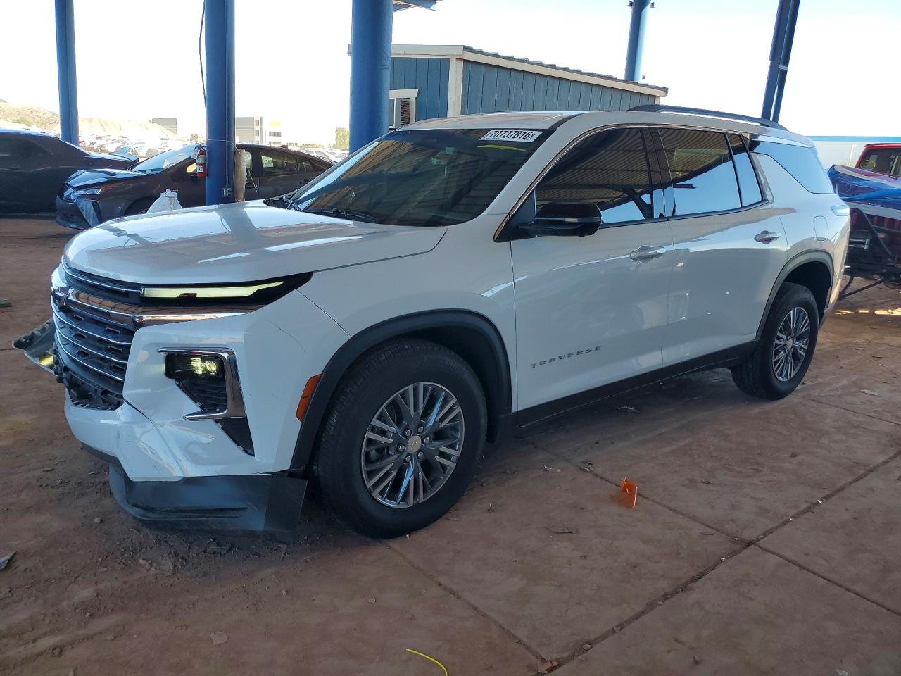 2026 CHEVROLET TRAVERSE LT — Front 3/4