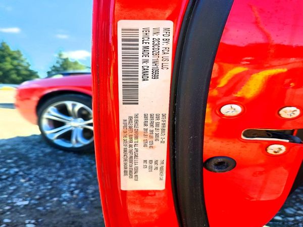 2022 DODGE CHALLENGER R/T — VINS