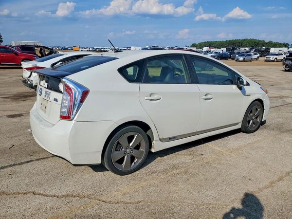 2015 TOYOTA PRIUS — PSRA