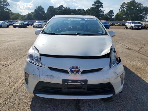 2015 TOYOTA PRIUS — DIRF