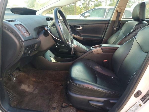 2015 TOYOTA PRIUS — DENT