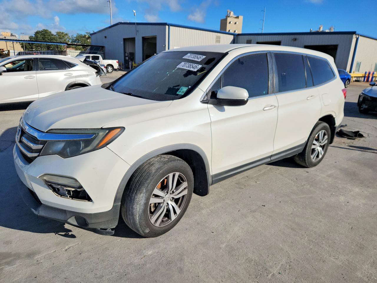 2018 HONDA PILOT EX — Front 3/4