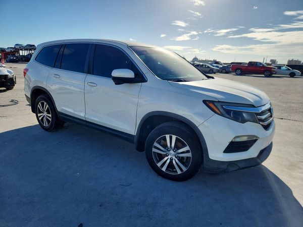 2018 HONDA PILOT EX — Passenger 3/4