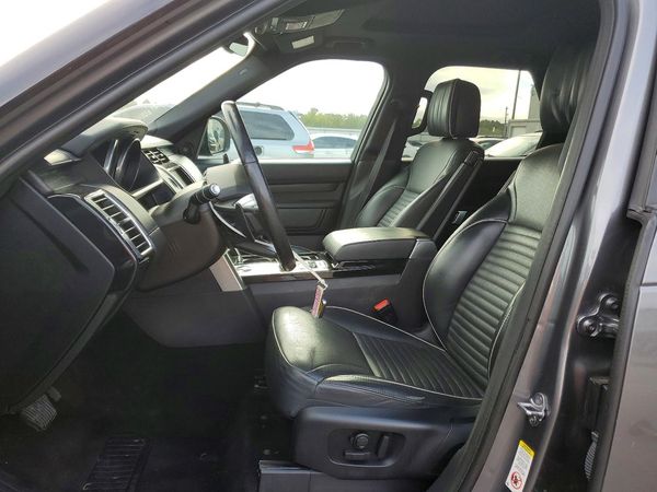 2017 LAND ROVER DISCOVERY HSE Luxury — DENT