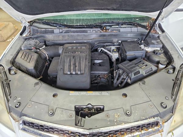 2015 CHEVROLET EQUINOX 1LT — Engine bay