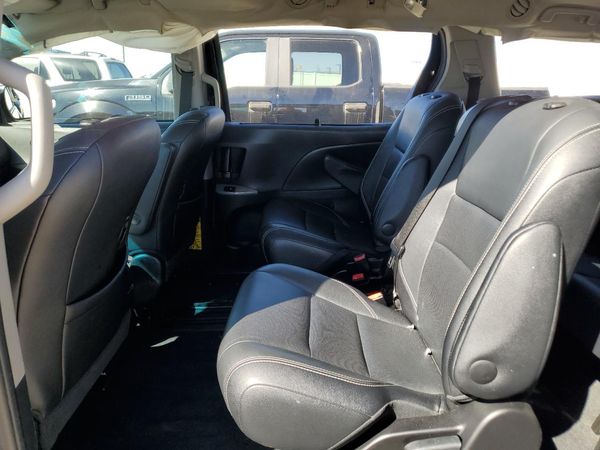 2015 TOYOTA SIENNA — PSRS