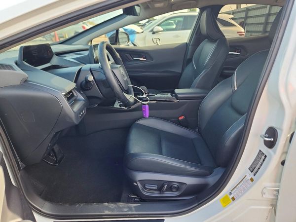 2024 TOYOTA PRIUS — DENT