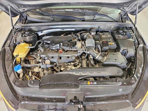 2021 KIA K5 LXS — Engine bay