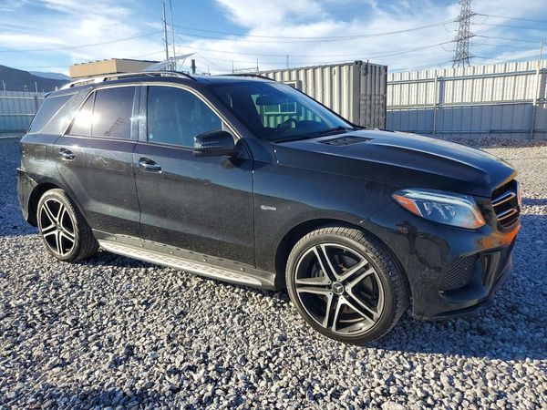 2017 MERCEDES-BENZ GLE AMG GLE43 — Passenger 3/4
