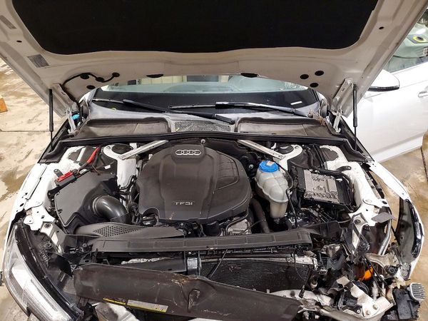 2018 AUDI A4 Premuim Plus — Engine bay