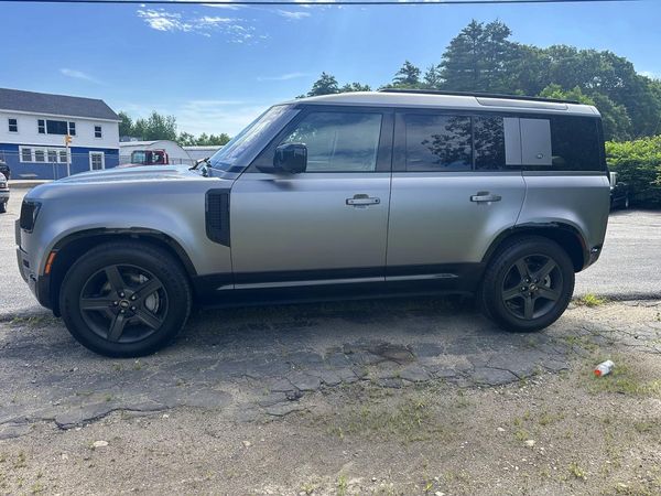 2022 LAND ROVER DEFENDER 110 X-Dynamic SE