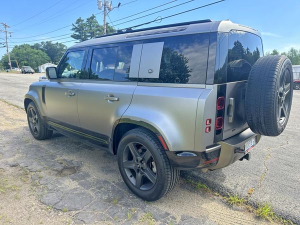 2022 LAND ROVER DEFENDER 110 X-Dynamic SE