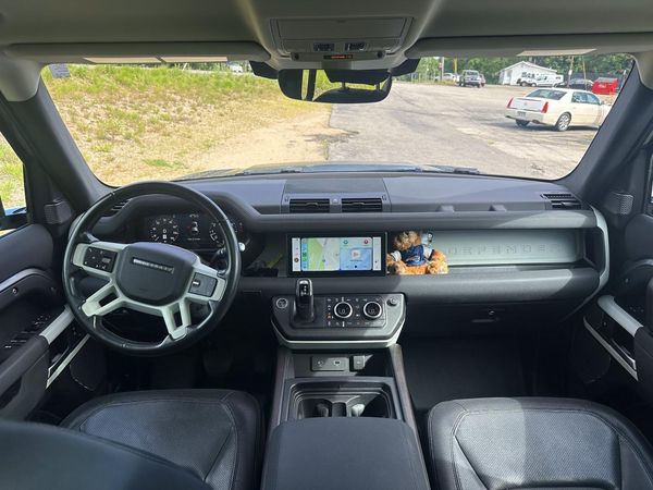 2022 LAND ROVER DEFENDER 110 X-Dynamic SE
