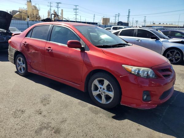 2013 TOYOTA COROLLA — Passenger 3/4