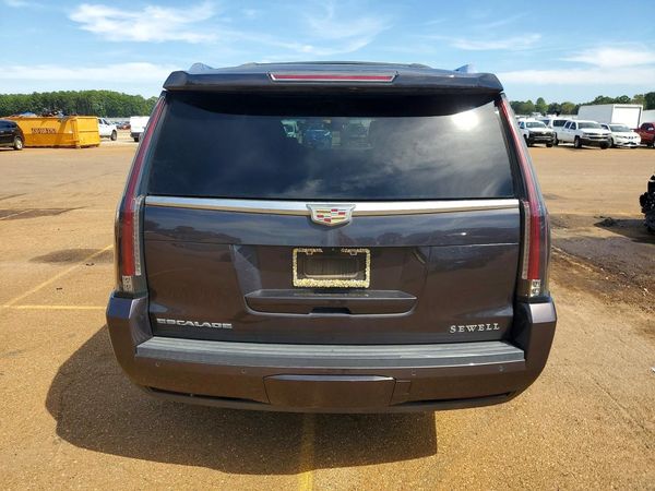 2018 CADILLAC ESCALADE ESV Platinum — DIRR