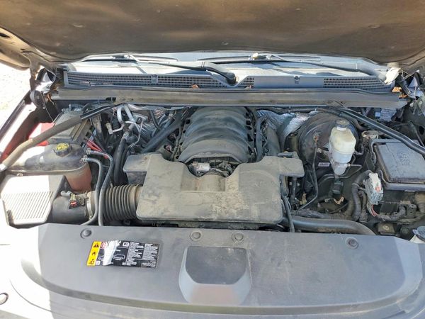 2018 CADILLAC ESCALADE ESV Platinum — Engine bay