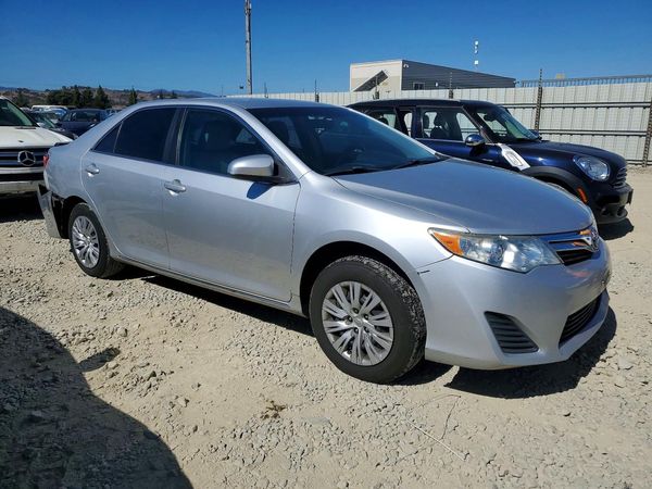 2012 TOYOTA CAMRY — Passenger 3/4