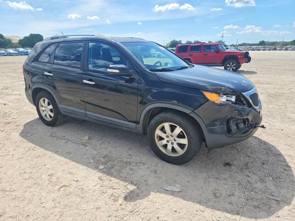 2013 KIA SORENTO Base / LX — Passenger 3/4