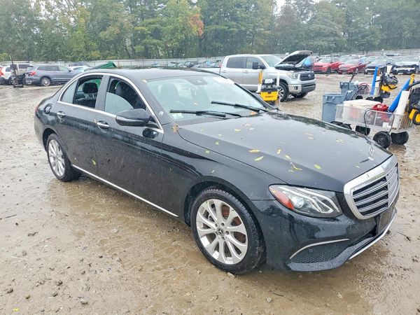 2018 MERCEDES-BENZ E-CLASS E300-4M — Passenger 3/4