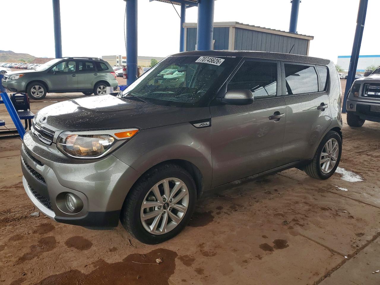 2018 KIA SOUL Plus — Front 3/4