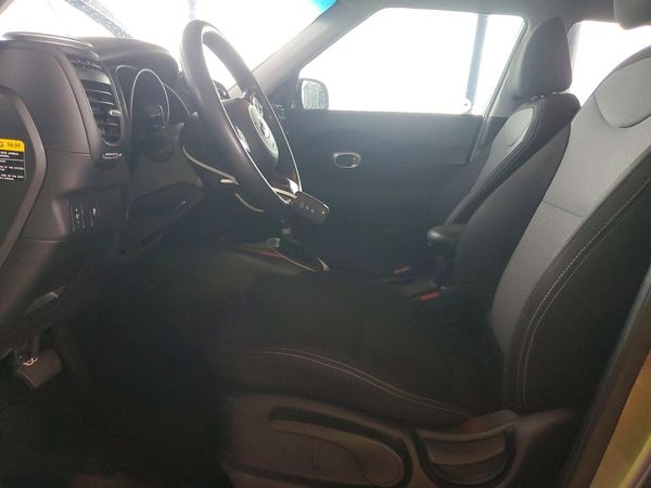 2018 KIA SOUL Plus — DENT
