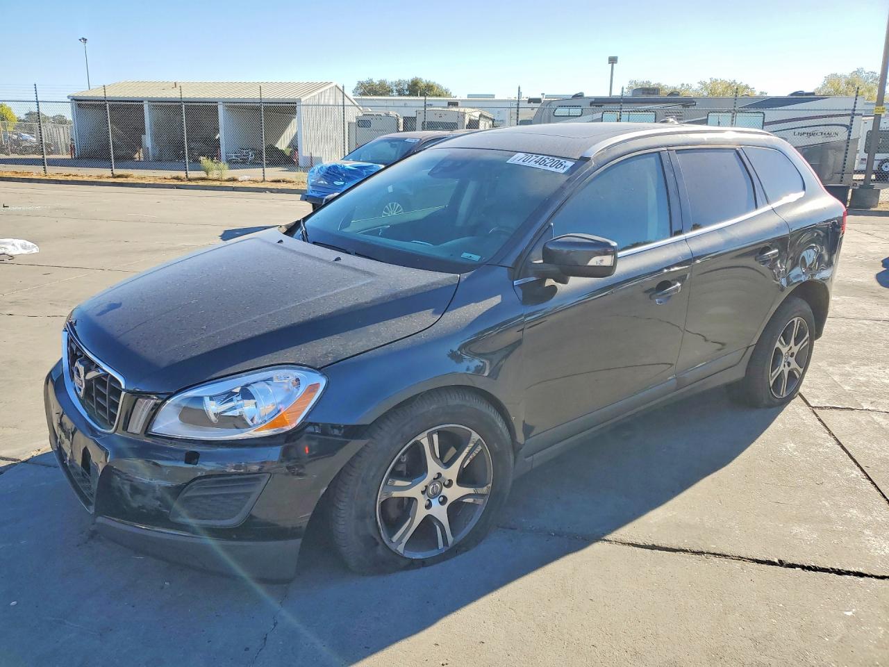 2013 VOLVO XC60 — Front 3/4
