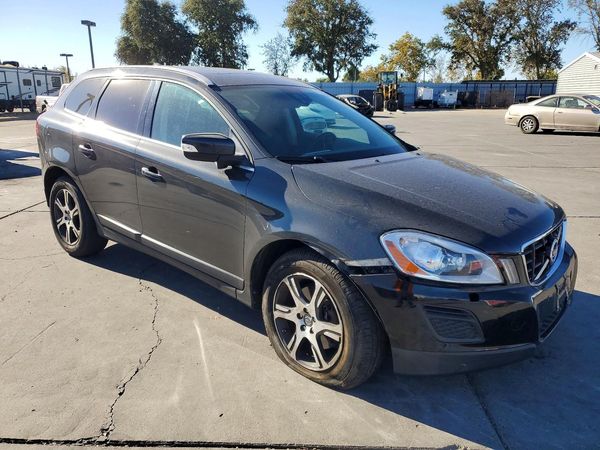 2013 VOLVO XC60 — Passenger 3/4
