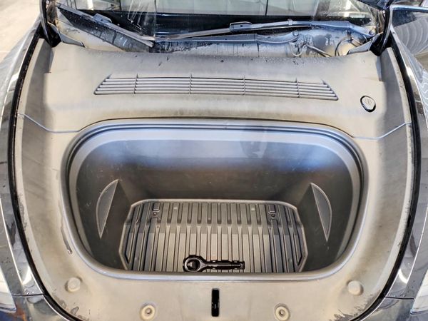 2022 TESLA MODEL Y — Engine bay