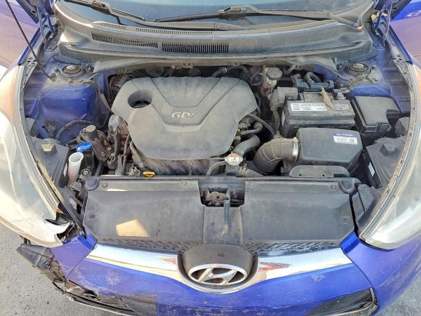 2012 HYUNDAI VELOSTER GLS(Middle grade) — Engine bay