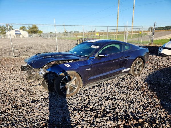 2018 FORD MUSTANG GT Coupe — Front 3/4
