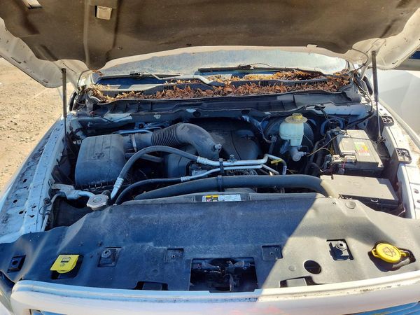 2014 RAM 1500 Sport — Engine bay