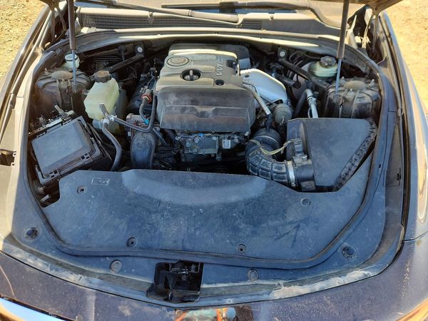 2014 CADILLAC CTS Luxury — Engine bay