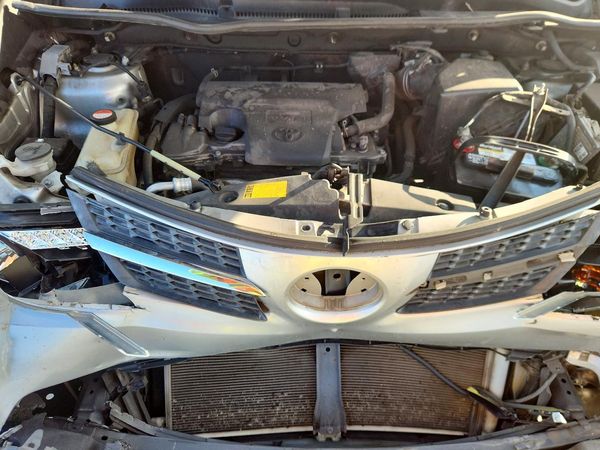 2014 TOYOTA RAV4 Standard — Engine bay