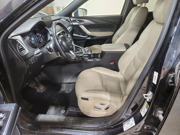 2020 MAZDA CX-9 Grand Touring — DENT