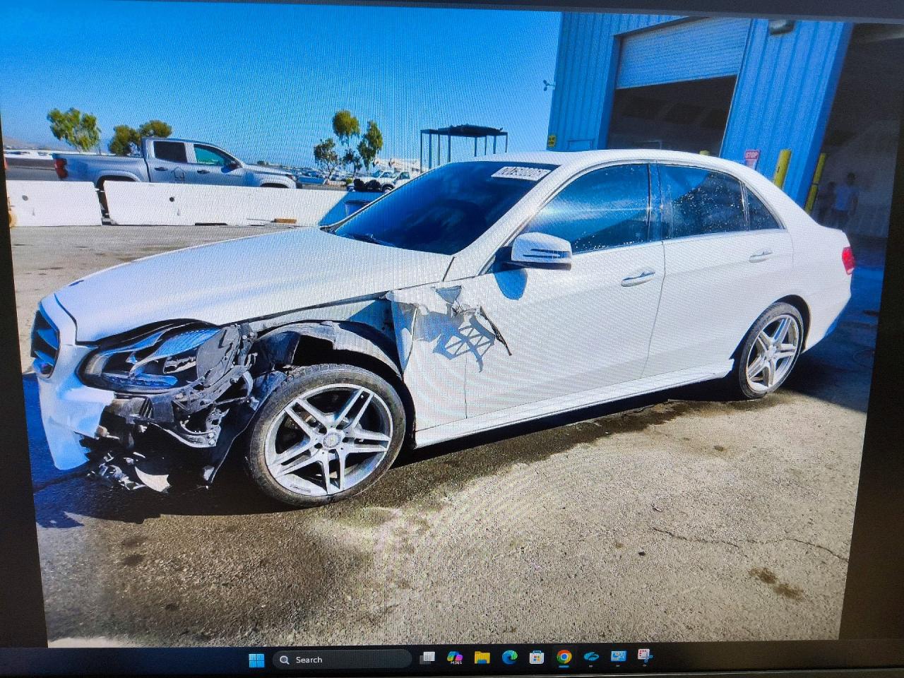 2016 MERCEDES-BENZ E-CLASS E350 — Front 3/4