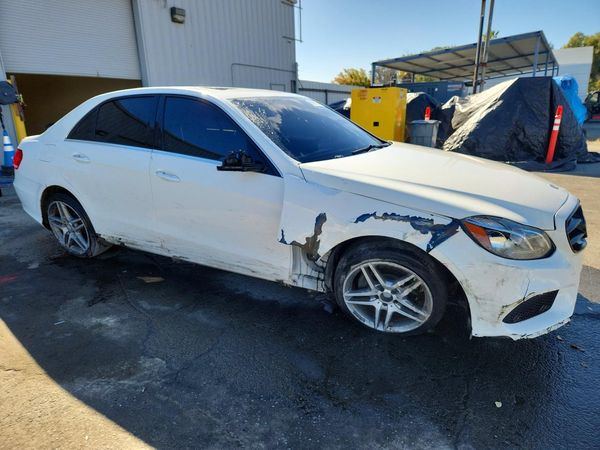 2016 MERCEDES-BENZ E-CLASS E350 — Passenger 3/4