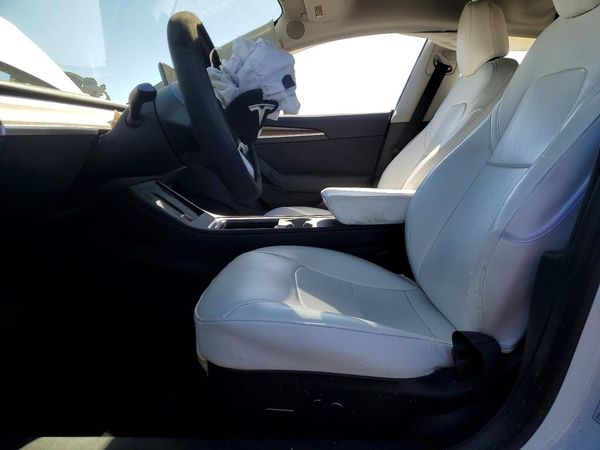 2023 TESLA MODEL 3 — DENT