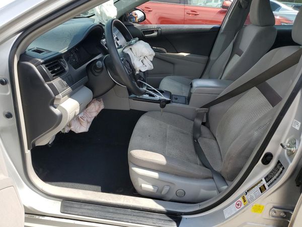 2014 TOYOTA CAMRY