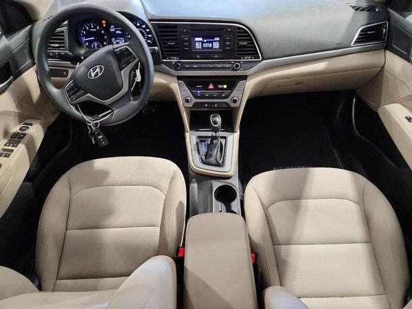 2017 HYUNDAI ELANTRA SE Base — CKPT