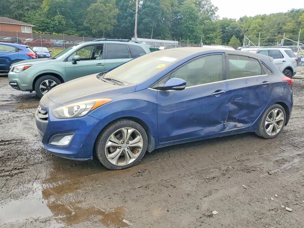 2013 HYUNDAI ELANTRA — Front 3/4