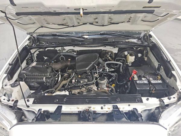 2021 TOYOTA TACOMA SR5 — Engine bay