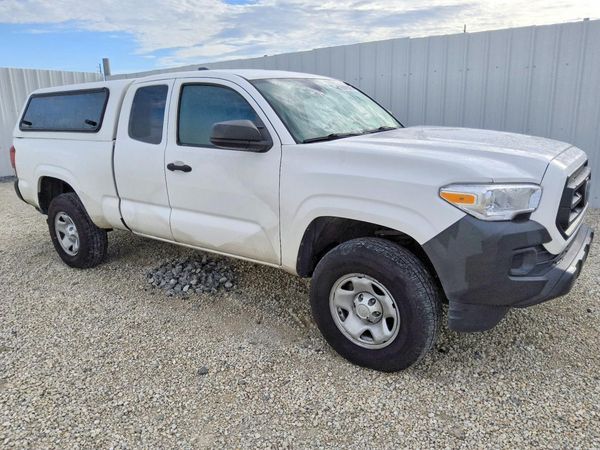 2022 TOYOTA TACOMA SR5 — Passenger 3/4