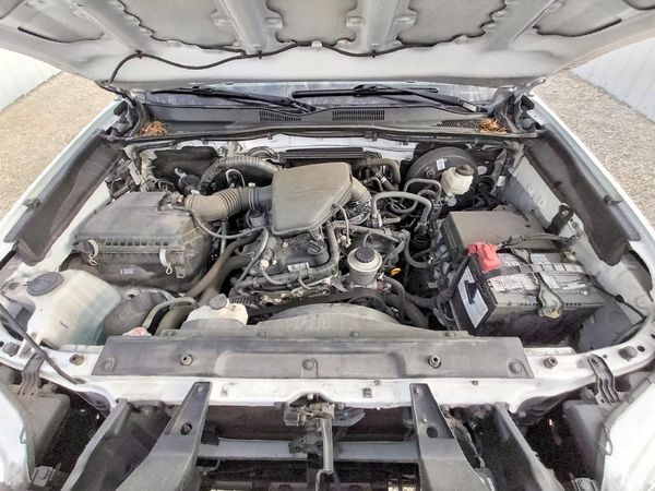 2022 TOYOTA TACOMA SR5 — Engine bay