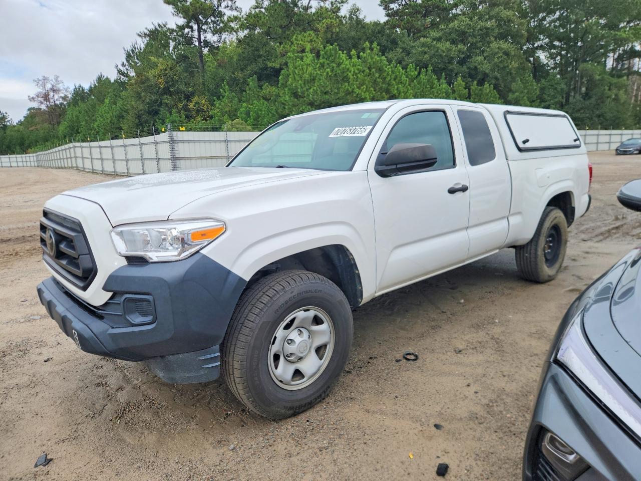 2022 TOYOTA TACOMA SR5 — Front 3/4
