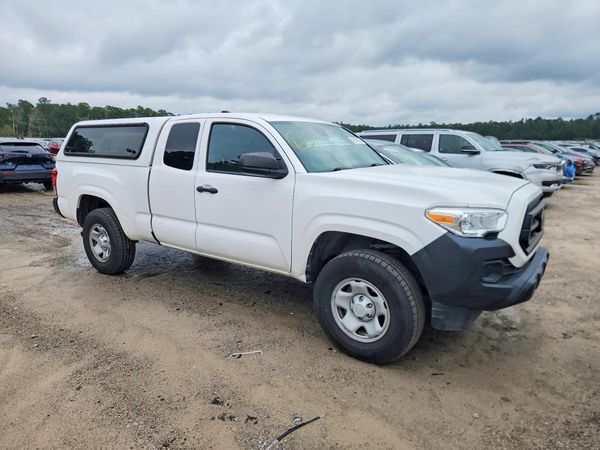 2022 TOYOTA TACOMA SR5 — Passenger 3/4