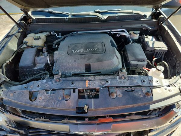 2016 CHEVROLET COLORADO Z71 — Engine bay