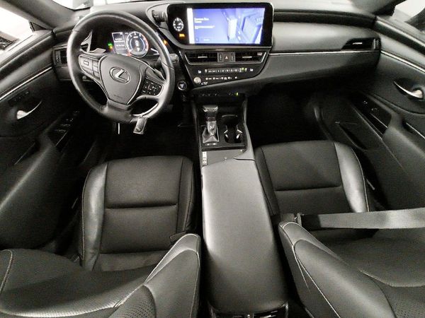2023 LEXUS ES 300H 300h Premium — CKPT