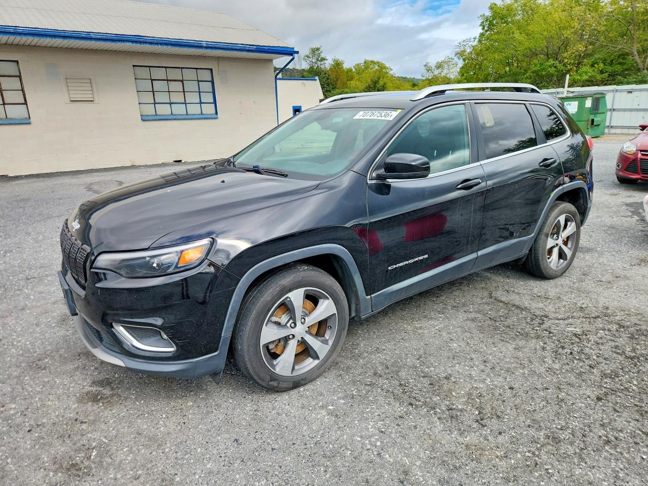 2019 JEEP CHEROKEE Limited — Front 3/4