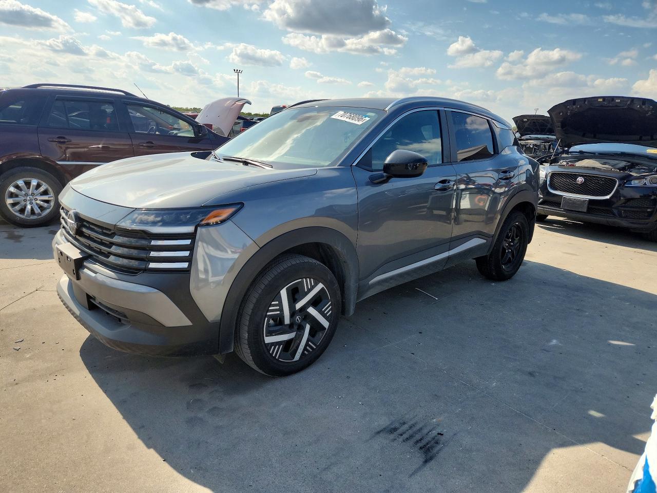 2026 NISSAN KICKS SV — Front 3/4